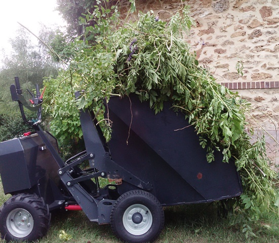 benne grand volume 550 litres sur Mate 93S