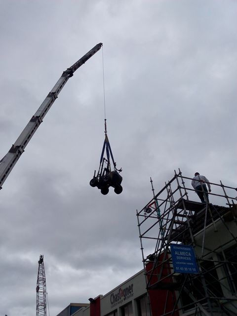 elingage dun chariot electrique Extramate sur chantier detancheite
